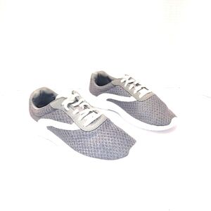 Athletic Works boy's kids gym shoes mesh lace up gray Size: 3